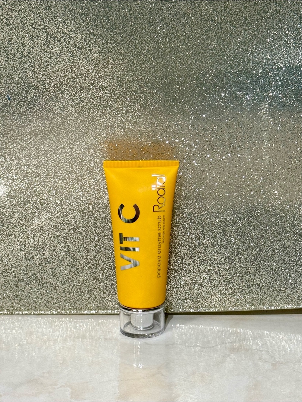 Rodial Vit C Papaya Enzyme Scrub